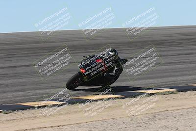 media/Oct-13-2025-Moto Forza (Mon) [[a66d839500]]/3-B Group/Session 2 (Bowl)/